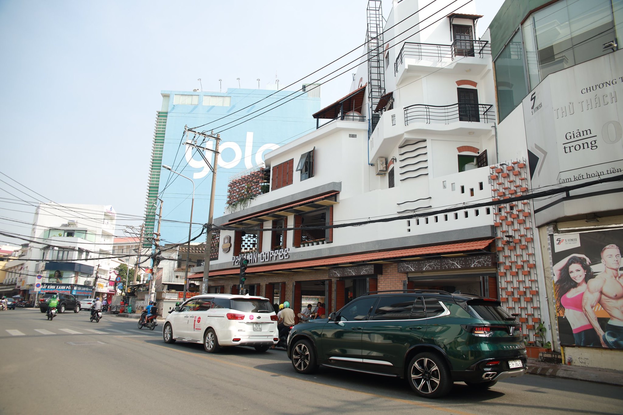 CHo thuê nhà góc 2 mặt tiền 33 Hoàng Việt + Út Tịch, Phường 4, Quận Tân Bình (mũi tàu)